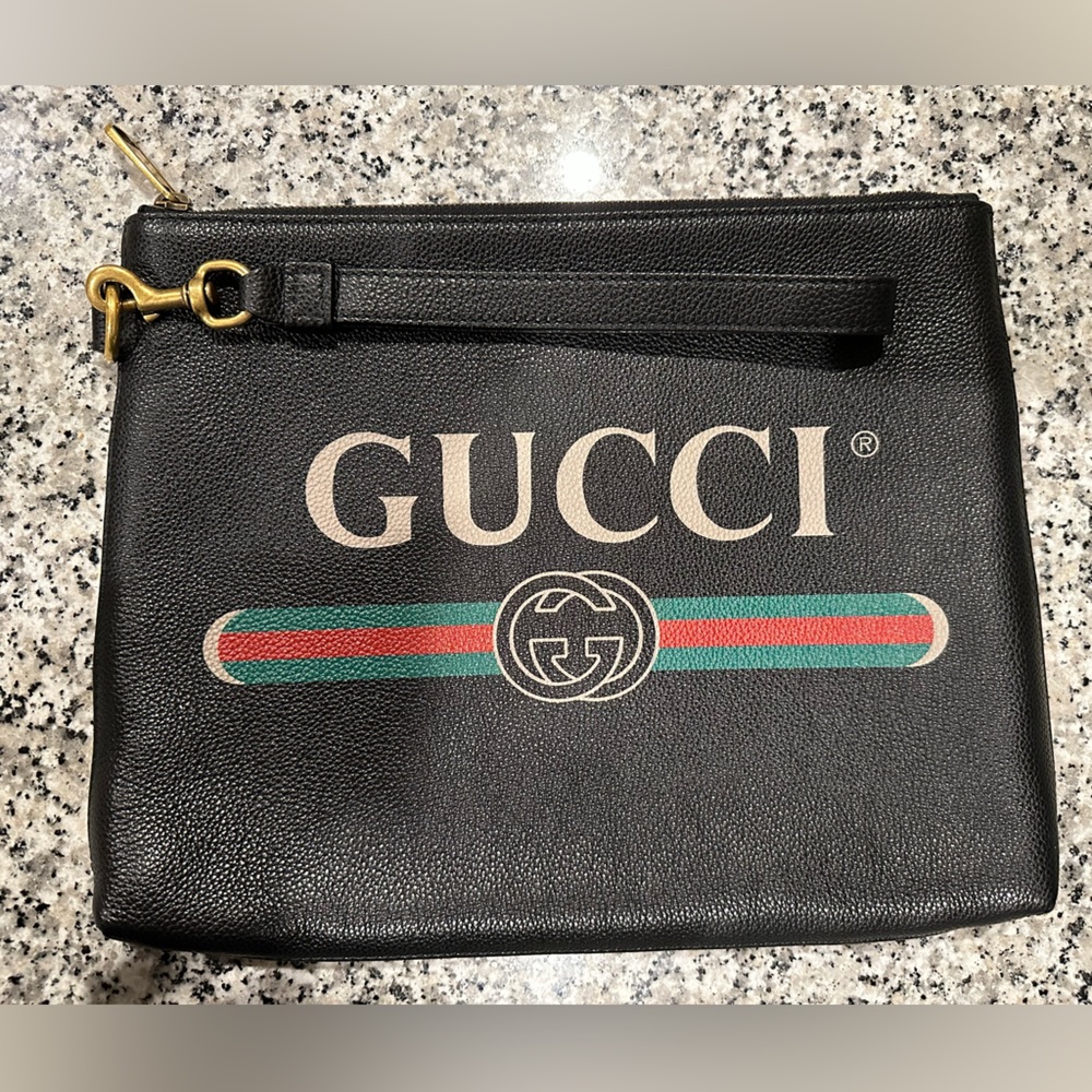 Classic Gucci Logo Leather Envelope Clutch